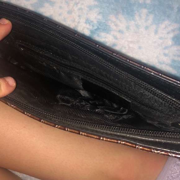 Purse - Picture 2 of 3